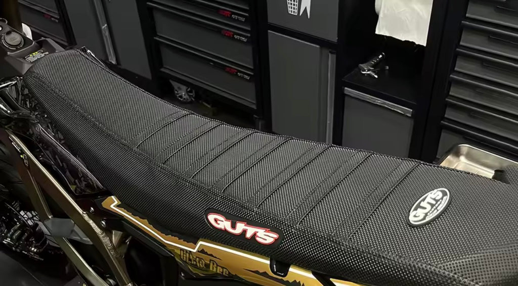 GUTS seat cover for any e-bike